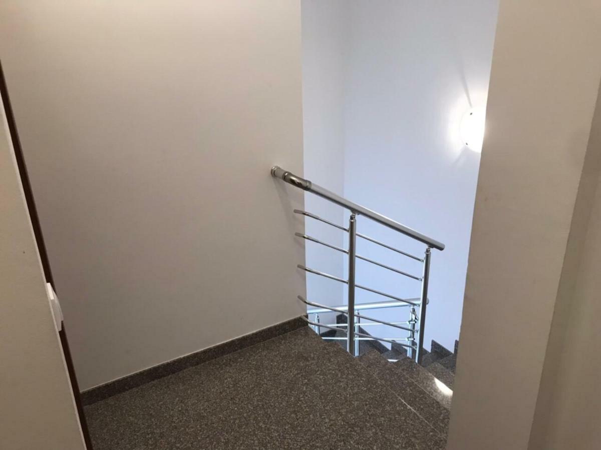 Apartmani Franeta Будва Екстер'єр фото